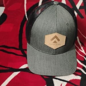 Arken Gray and Black Cap